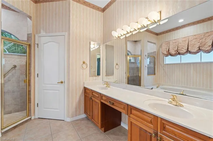 9601  Cedar Creek  DR, Bonita Springs, FL 34135