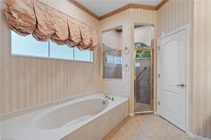 9601  Cedar Creek  DR, Bonita Springs, FL 34135