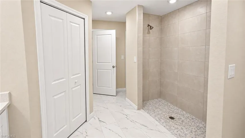 513 Nw 16th Pl, Cape Coral, Florida 33993