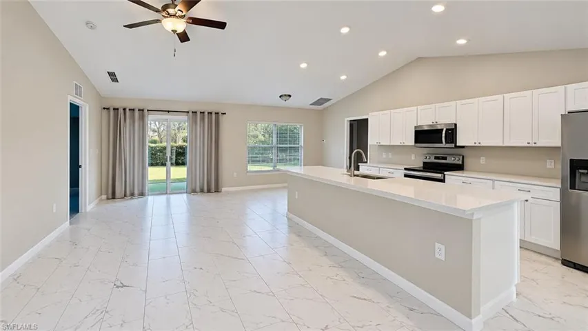 513 Nw 16th Pl, Cape Coral, Florida 33993