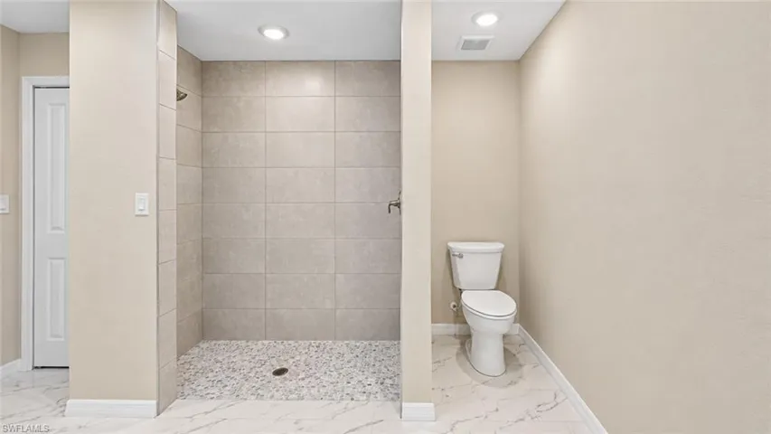 513 Nw 16th Pl, Cape Coral, Florida 33993