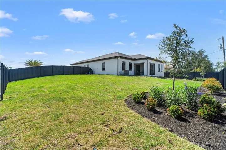 1212 Ne 7th Ave, Cape Coral, Florida 33909