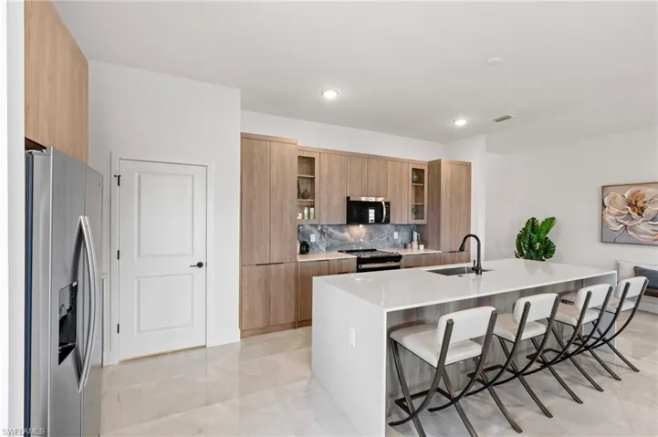 1212 Ne 7th Ave, Cape Coral, Florida 33909