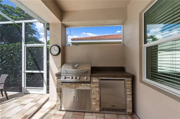outdoor kitchen