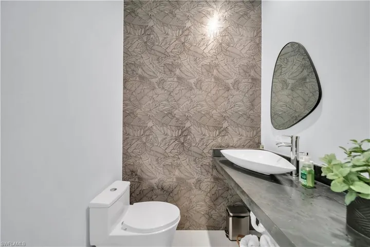 2726 Sw 38th St, Cape Coral, Florida 33914