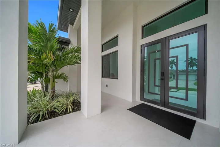 2726 Sw 38th St, Cape Coral, Florida 33914
