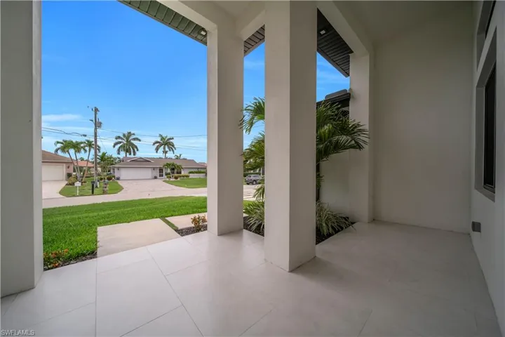 2726 Sw 38th St, Cape Coral, Florida 33914