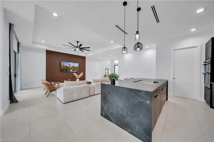 2726 Sw 38th St, Cape Coral, Florida 33914