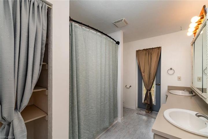 16941  Tarpon  WAY, North Fort Myers, FL 33917