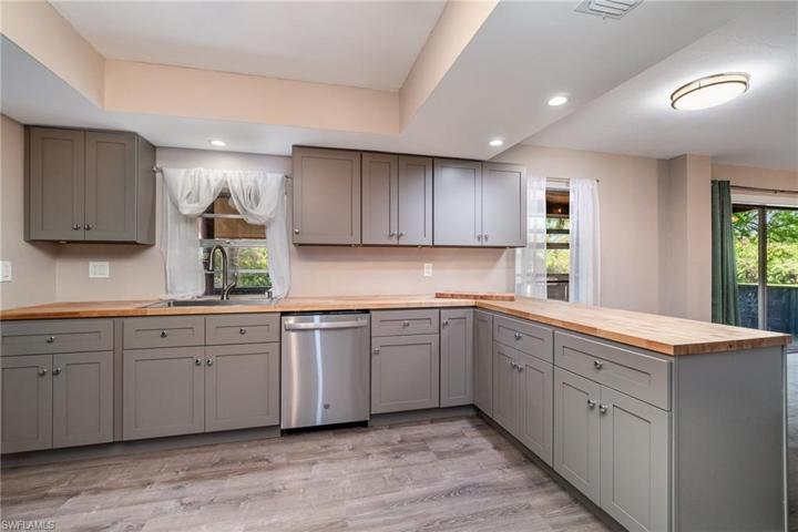 16941  Tarpon  WAY, North Fort Myers, FL 33917