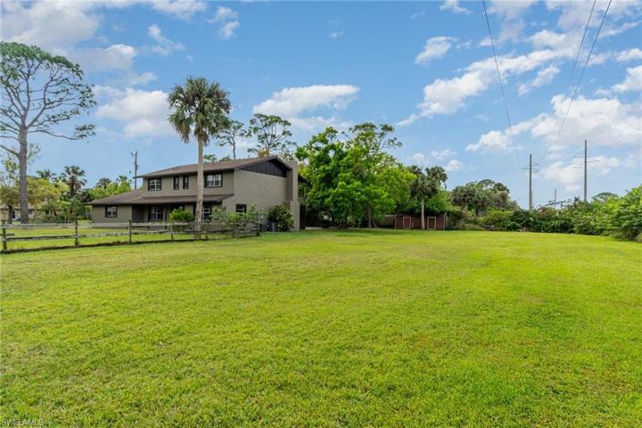 16941  Tarpon  WAY, North Fort Myers, FL 33917