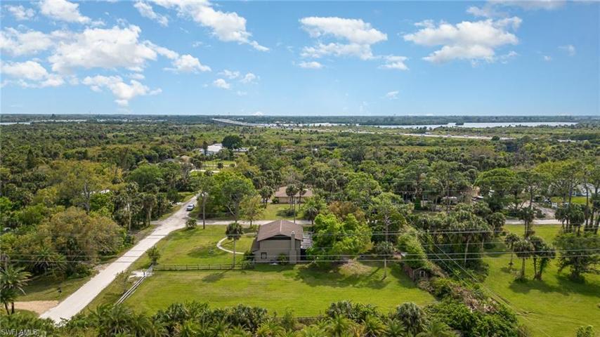 16941  Tarpon  WAY, North Fort Myers, FL 33917