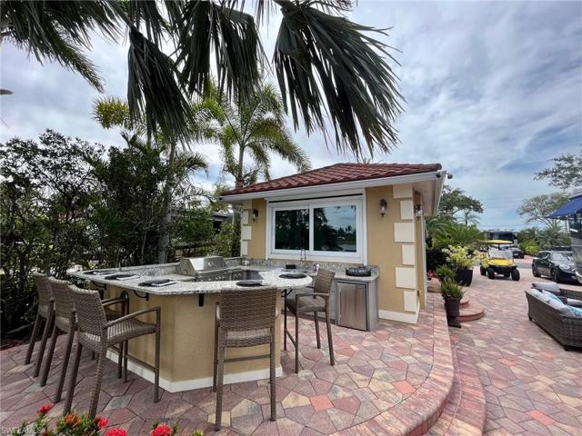 4597  Southern Breeze  DR, NAPLES, FL 34114