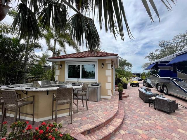 4597  Southern Breeze  DR, NAPLES, FL 34114