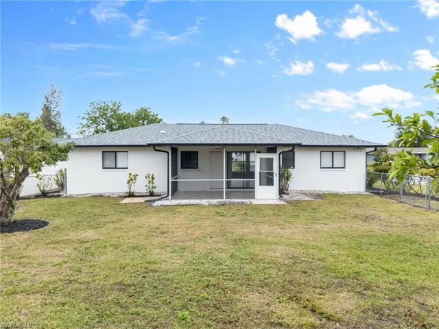 430 Se 21st St, Cape Coral Fl 33990
