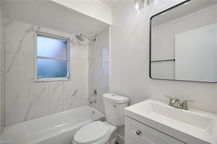 430 Se 21st St, Cape Coral Fl 33990