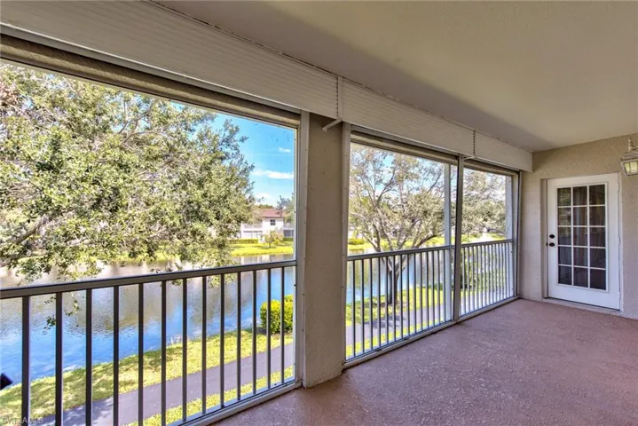1100 Diamond Cir 1104, Naples, Florida 34110