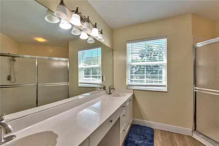 1100 Diamond Cir 1104, Naples, Florida 34110
