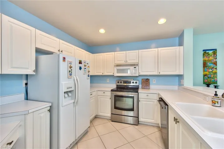1100 Diamond Cir 1104, Naples, Florida 34110