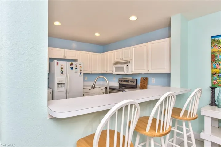 1100 Diamond Cir 1104, Naples, Florida 34110