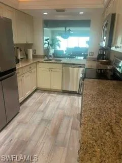 1050 9th St S 102, Naples, Florida 34102