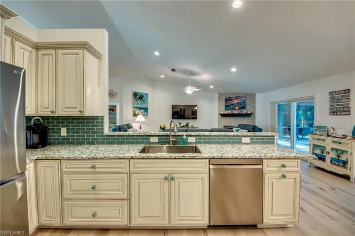 4924 SW 11th  CT, Cape Coral, FL 33914