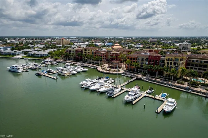 Esplanade Shoppes & Marina