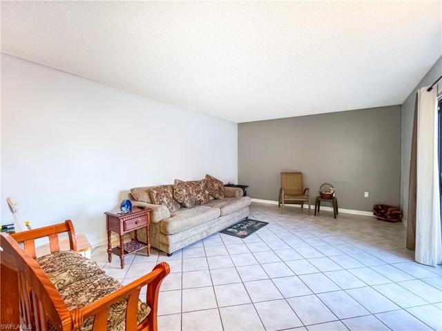 5213  Cedarbend  DR, Fort Myers, FL 33919