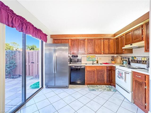 5213  Cedarbend  DR, Fort Myers, FL 33919