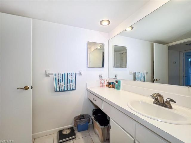 5213  Cedarbend  DR, Fort Myers, FL 33919