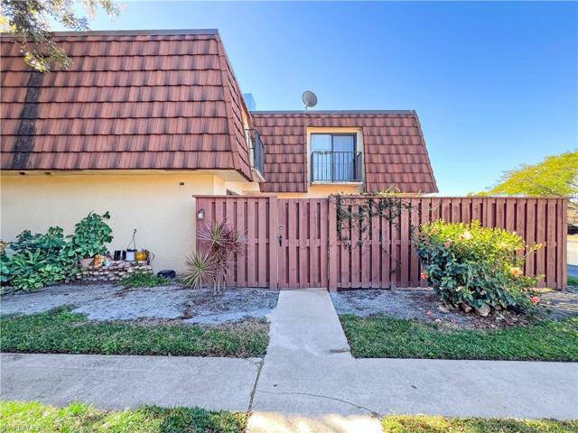 5213  Cedarbend  DR, Fort Myers, FL 33919