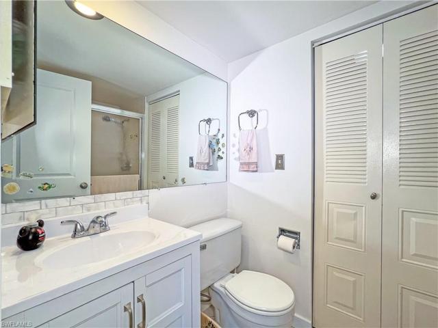 5213  Cedarbend  DR, Fort Myers, FL 33919