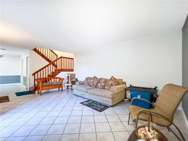 5213  Cedarbend  DR, Fort Myers, FL 33919