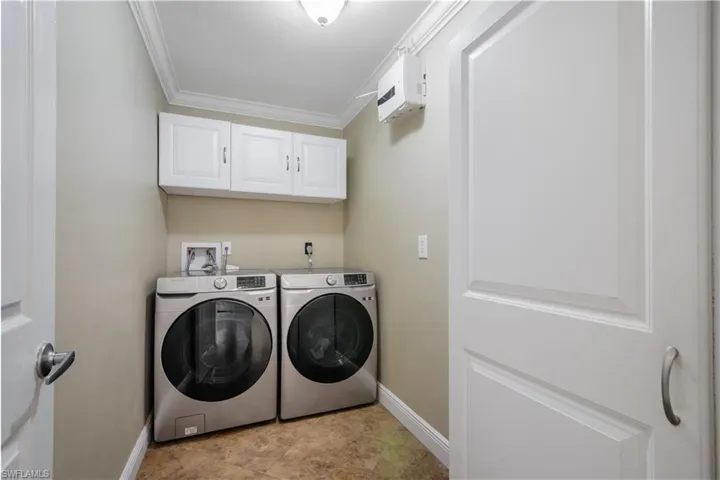 Laundry Room-Washer & Dryer