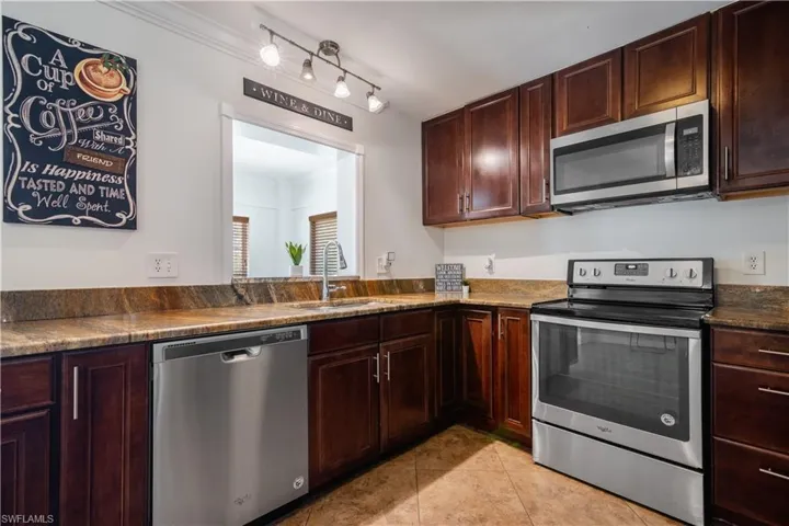 1006 Sw 12th Ter, Cape Coral Fl 33991