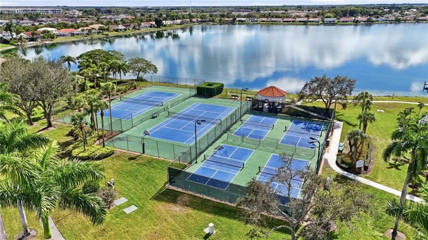 7797  Esmeralda  WAY, Naples, FL 34109
