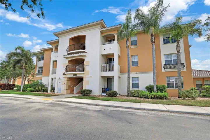 3940  Pomodoro  CIR, Cape Coral, FL 33909