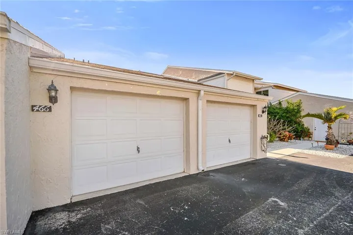 466 Bristle Cone Ln 34, Naples, Florida 34113