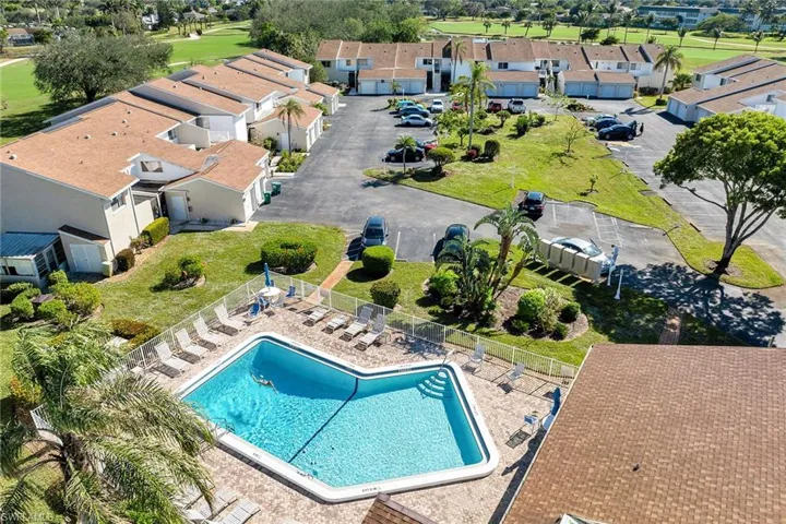 466 Bristle Cone Ln 34, Naples, Florida 34113