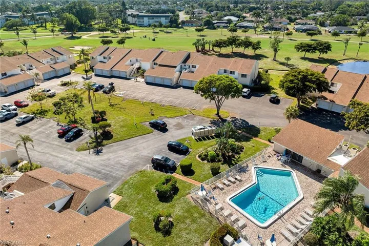466 Bristle Cone Ln 34, Naples, Florida 34113