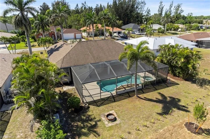 Bird's eye view with a residential view