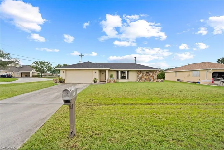 1425 SE 8th  PL, Cape Coral, FL 33990