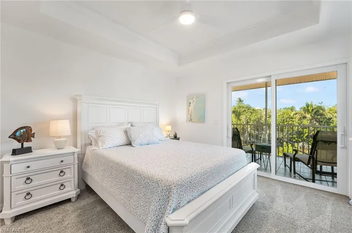 Guest Bedroom with Private Screened in Patio