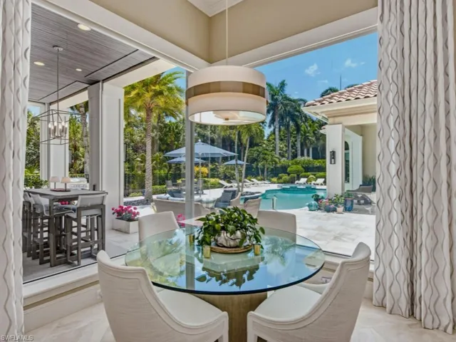Charming breakfast area with a view