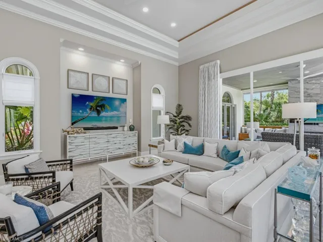 Family room leading to lanai