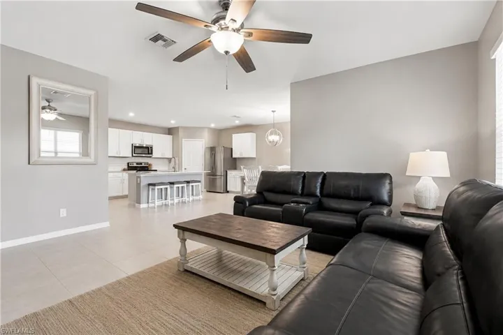 2708 Foralesca Ct, Cape Coral, Florida 33909