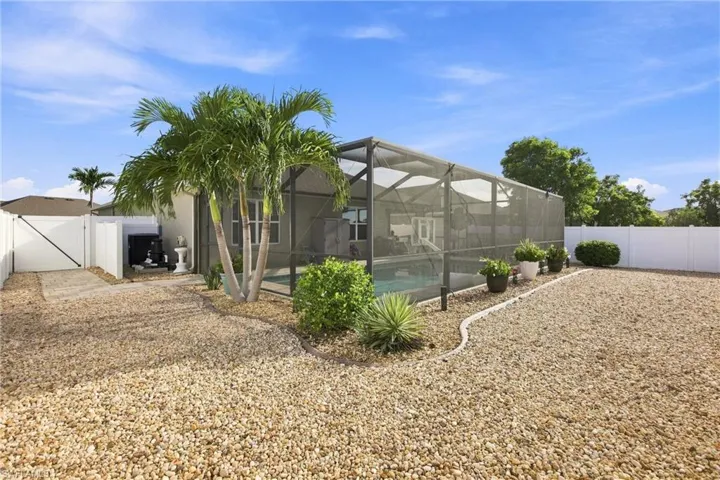 2708 Foralesca Ct, Cape Coral, Florida 33909