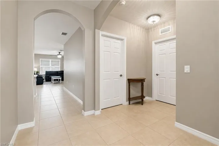 2708 Foralesca Ct, Cape Coral, Florida 33909