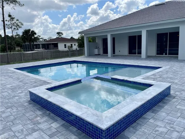 614  14th SE ST, Naples, FL 34117