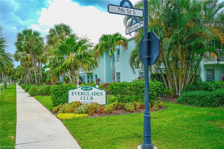 661 12th Ave S 661, Naples, Florida 34102